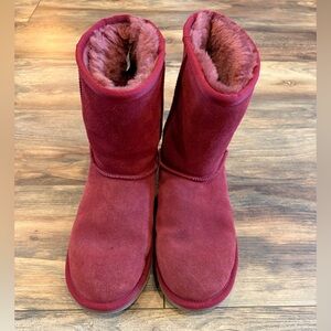 Koolaburra by Ugg Women's Burgundy Suede Classic Short Boots size 8